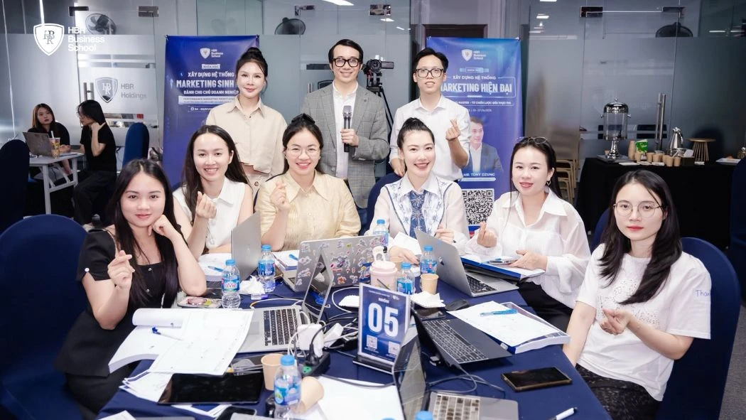 Ms. Hoàng Kim Anh
