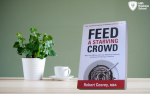 Cuốn sách hay về bán hàng “Feed A Starving Crowd - Những chiếc bánh mì nóng sốt có thể chăm sóc đám đông đang chết đói”
