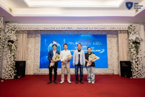 Đại diện Thẩm mỹ viện Ngọc Hường (áo trắng) cùng Mr. Tony Dzung trong sự kiện Kinh doanh online đa nền tảng 2024