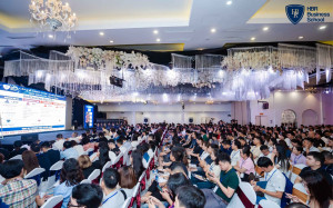 Marketing Summit 2024 tại Hà Nội thu hút hơn 1.500 người tham dự