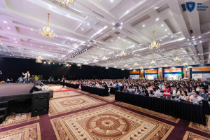Hội trường rộng lớn với sức chứa hơn 1000 người tham dự